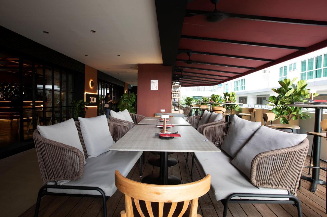 The Luma Hotel, A Member Of Design Hotels Kota Kinabalu Bagian luar foto