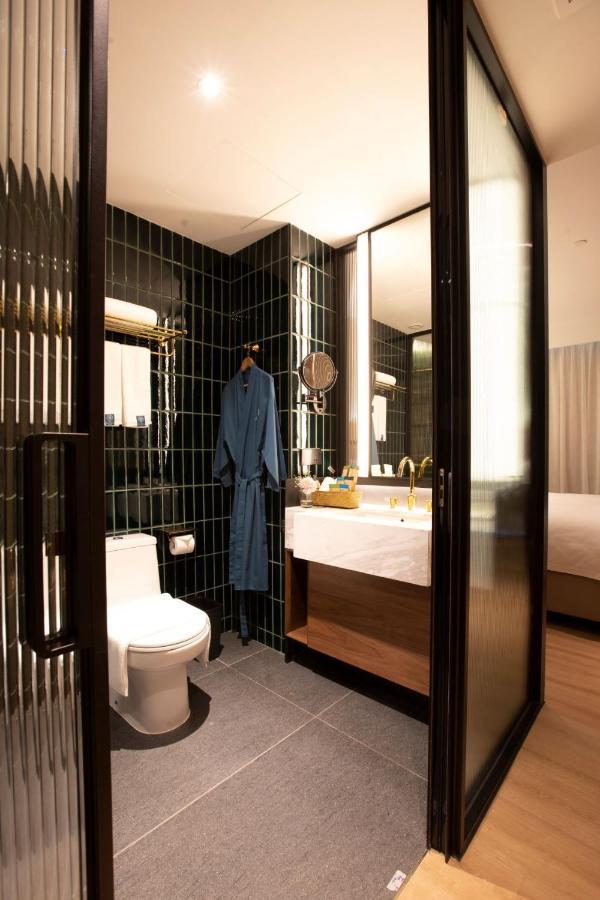 The Luma Hotel, A Member Of Design Hotels Kota Kinabalu Bagian luar foto