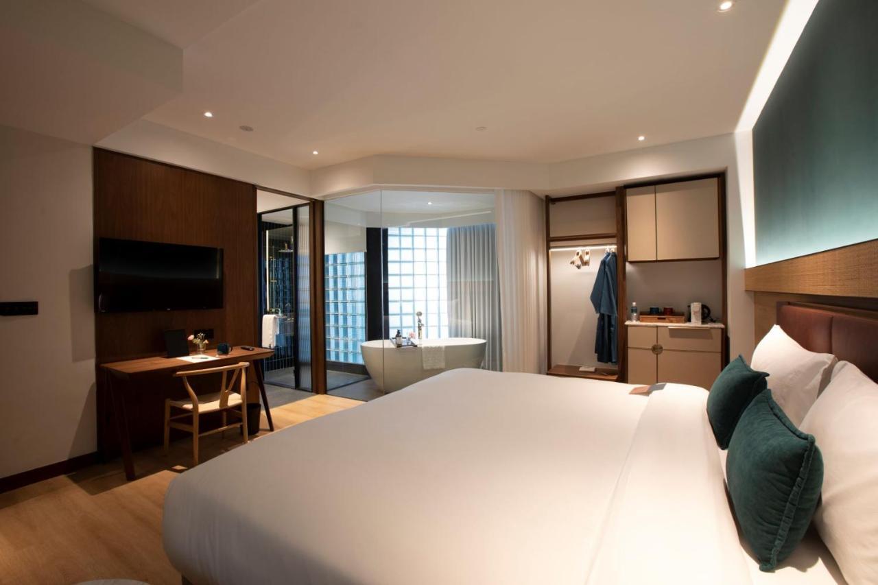 The Luma Hotel, A Member Of Design Hotels Kota Kinabalu Bagian luar foto