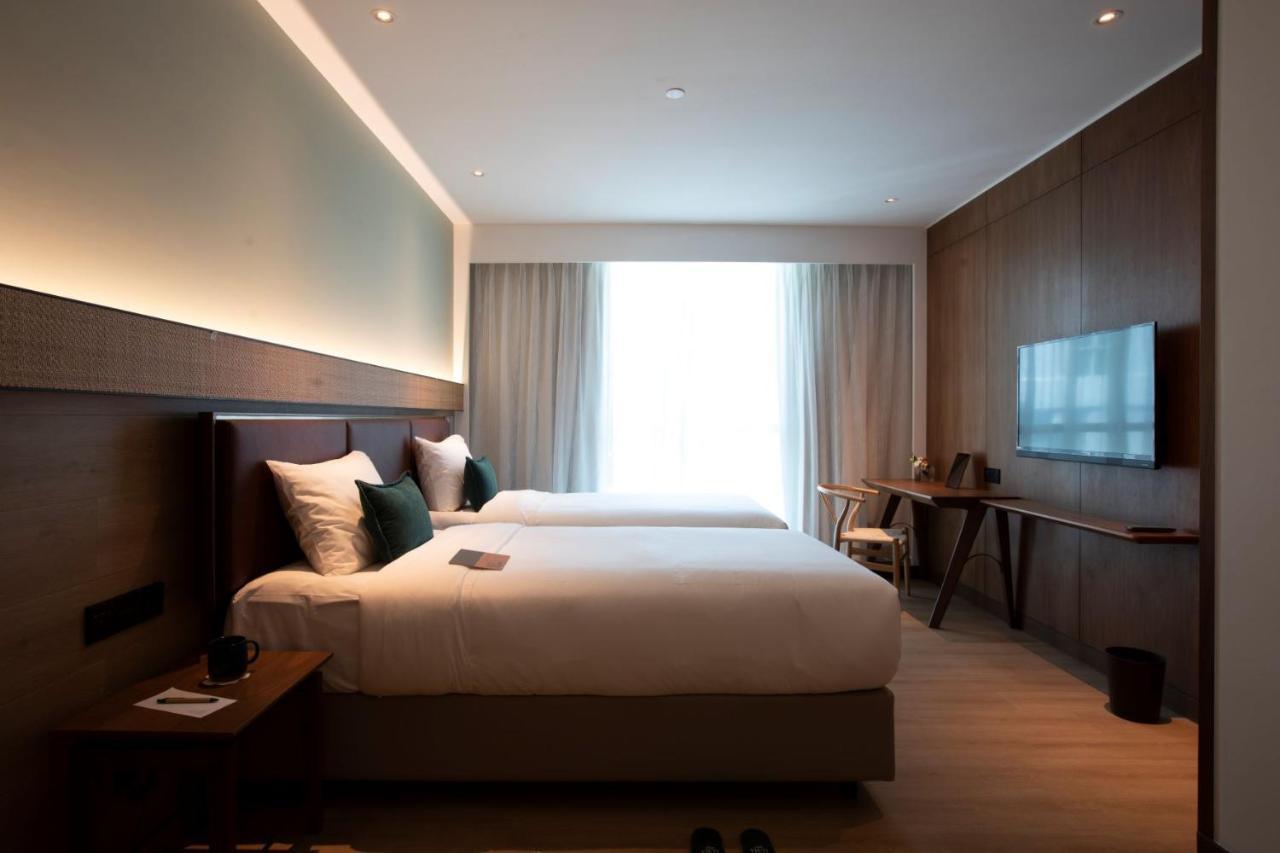 The Luma Hotel, A Member Of Design Hotels Kota Kinabalu Bagian luar foto